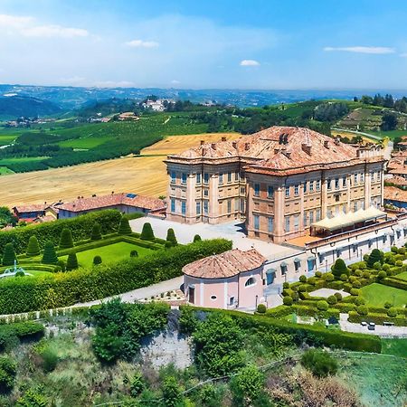 Castello Di Guarene Hotell Exteriör bild